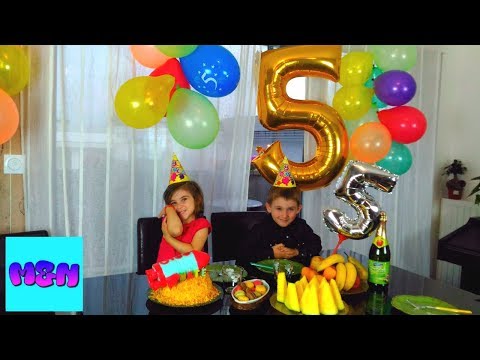 მათეს დაბადების დღე   ყვითელი საზამთრო  რაკეტა ტორტი და საჩუქრები ვიდეო ბავშვებისთვის Mate's birthda